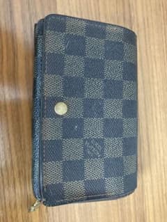 ルイヴィトン ダミエ 折財布  LOUIS VUITTONのサムネイル