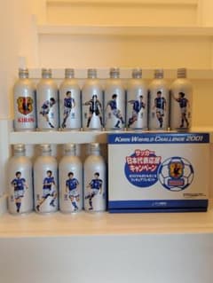 KIRIN WORLD CHALLENGE 2001サッカーボトル缶＆フィギュア - メルカリ