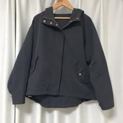 GU マウンテンパーカー　Mサイズ　317474のサムネイル