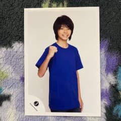 Sexy Zone 佐藤勝利 カラT 公式写真のサムネイル