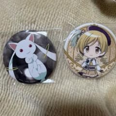 魔法少女まどか☆マギカ マミ キュウべぇ 缶バッジ 2点セットのサムネイル