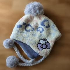 ハローキティ ニット帽 ポンポン付き - メルカリ