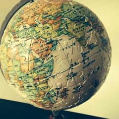 地球儀パズル（完成品）のサムネイル