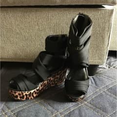 ☆ヒョウ柄ブラックサンダル☆新品 Mのサムネイル