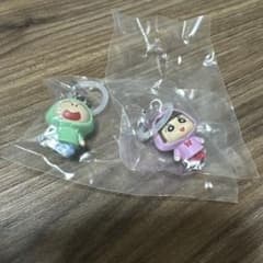 クレヨンしんちゃんめじるしアクセサリー2個セットのサムネイル