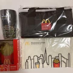 マクドナルド　福袋2022 グッズセットのサムネイル