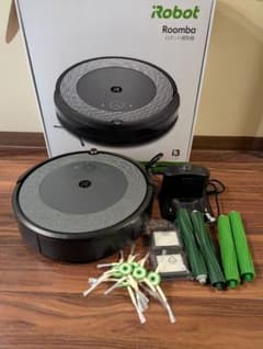 iRobot Roomba ルンバ i3 本体と付属品のサムネイル