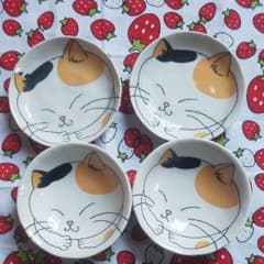 ★お買い得★猫柄小皿のサムネイル
