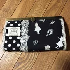 【値下げしました〜】ハンドメイド★アリスの長財布のサムネイル