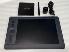 Wacom Intuos Pro Medium PTH-651 - メルカリ