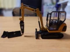 CAT 302.5 ミニ油圧ショベル 模型 H50アタッチメント付1/32 CAT 302.5 ミニ油圧ショベル 模型 H50アタッチメント付1/32 - メルカリ