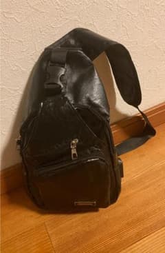 メンズ　ボディーバック　新品のサムネイル