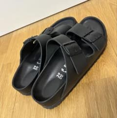 週末限定価格！！BIRKENSTOCK アリゾナ レザー 39 定価￥25300のサムネイル