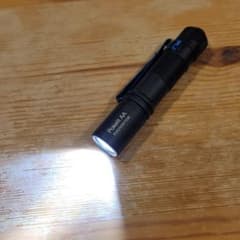 ACEBEAM Pokelit AA 黒　テスト点灯程度の美品！のサムネイル