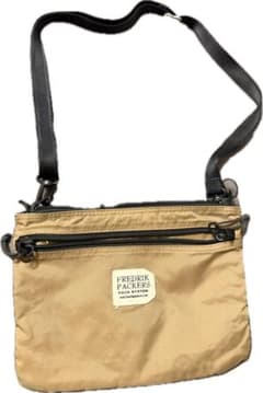 も*な様 FREDRIK PACKERS ナイロン サコッシュ ショルダーバッグのサムネイル