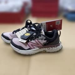 New Balance スニーカー Vibram Trail Runningのサムネイル
