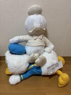 ドナルドダック　赤いほっぺグランデ　100thプラチナホワイト超BIGぬいぐるみ