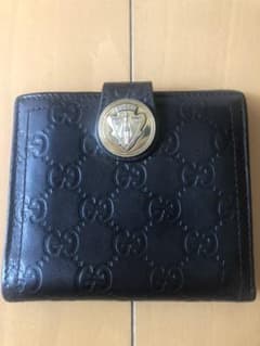 専用です。GUCCI グッチ　二つ折り財布のサムネイル