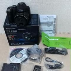 Panasonic LUMIX FZ-200 デジタルカメラのサムネイル