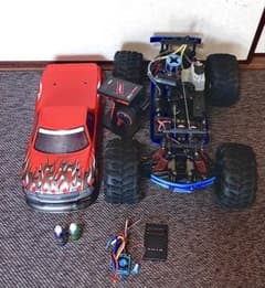 Traxxas T-MAXX 49104-1 エンジンRCカーのサムネイル