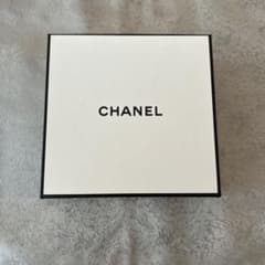 CHANEL ギフトボックスのサムネイル