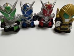 仮面ライダーウィザード フィギュア 4体セットのサムネイル