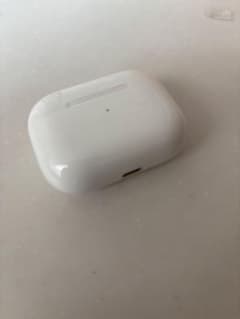 Apple AirPods Pro 充電ケース 本体のサムネイル