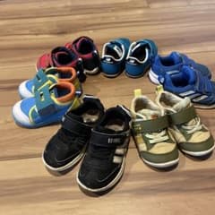 Adidas、ニューバランスなど複数メーカーのもののサムネイル