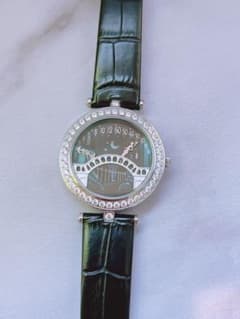 ヴァンクリーフもときエレガントな橋デザインの時計