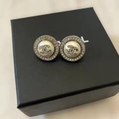 CHANEL パールストーンピアスのサムネイル