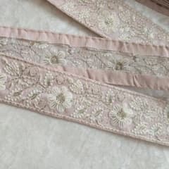 ピンク　布地　１ｍ　インド刺繍リボンのサムネイル