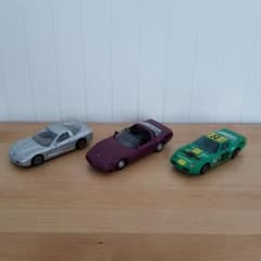 ミニカー　シボレーコルベット３台セットのサムネイル
