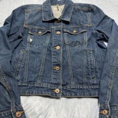 Stradivarius デニムジャケット／レディースのサムネイル