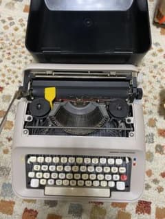 【即日配送】Olivetti タイプライター Lettera 34 スペイン製のサムネイル