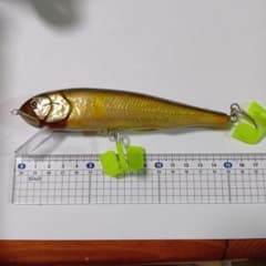 ハンドメイドルアーのサムネイル