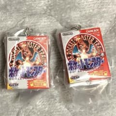 ポケモンセンター パッケージ＆ゲームカード キーホルダー コレクション 赤 2個のサムネイル