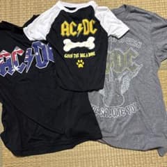 【お揃いコーデ！】AC/DC 大人用Tシャツ2枚＆公式犬用服 計3点セットのサムネイル