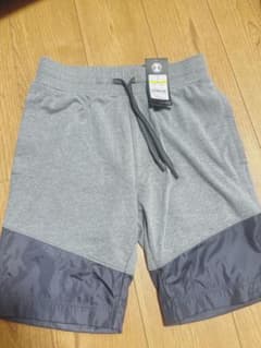 アンダーアーマー  UA スエットショートパンツ 新品のサムネイル