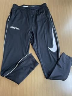 NIKEFC ナイキ トラックパンツ　ジョガーパンツのサムネイル
