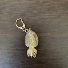 イカ型チャーム 透明感あり 約5cm アオリイカのサムネイル