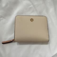 Tory Burch ベージュ 二つ折り財布のサムネイル