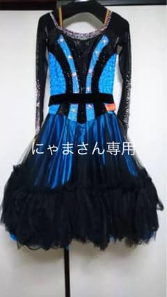 ラテンドレス　NANAKAのサムネイル