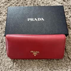 PRADA プラダ 長財布 二つ折り 赤 ロング ウォレット 箱付き - メルカリ