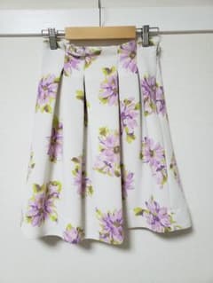 【夏のSALE！999円均一!!】MARCURYDUO花柄スカートのサムネイル
