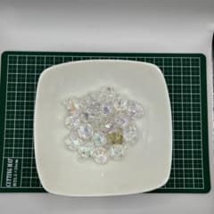 多角　カン付きオーロラ　透明 虹色 20コのサムネイル