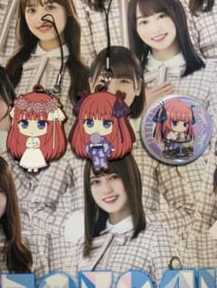 ストラップ　缶バッチ　5等分の花嫁　二乃のサムネイル