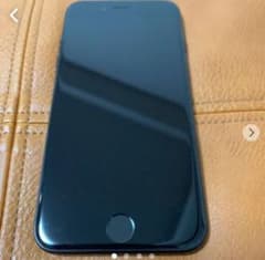 iPhone 7 Jet Black 128 GB auのサムネイル