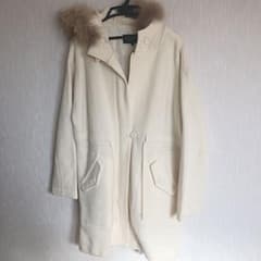 冬にピッタリ  ウール100%  COMME CAロングコート　最終値下げのサムネイル