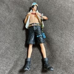 S*y様 ワンピース エース フィギュアのサムネイル