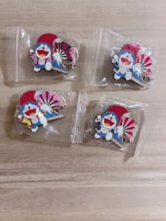 ピンバッジのサムネイル